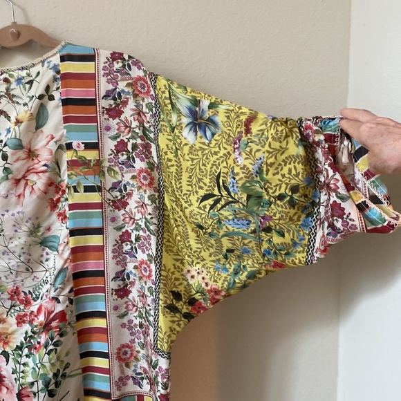 Johnny Was 100% silk Talia top. Very gently worn with original tag. - Picture 3 of 8